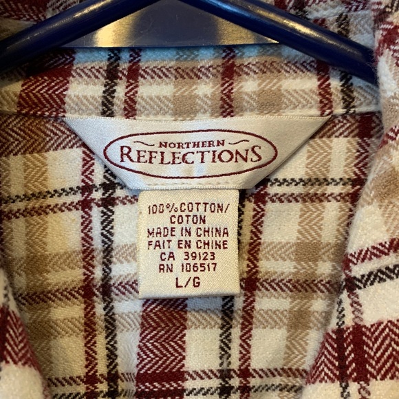 Northern Reflections Burgundy and Cream Zip Plaid Shacket Women’s Size Large - Picture 2 of 10